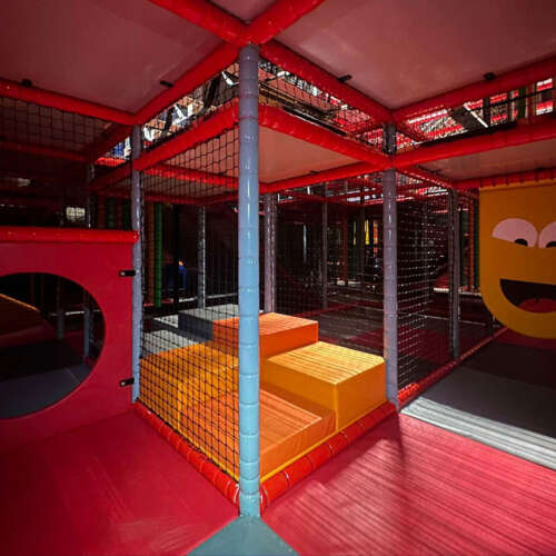 Indoor playground la petite usine ELI Play